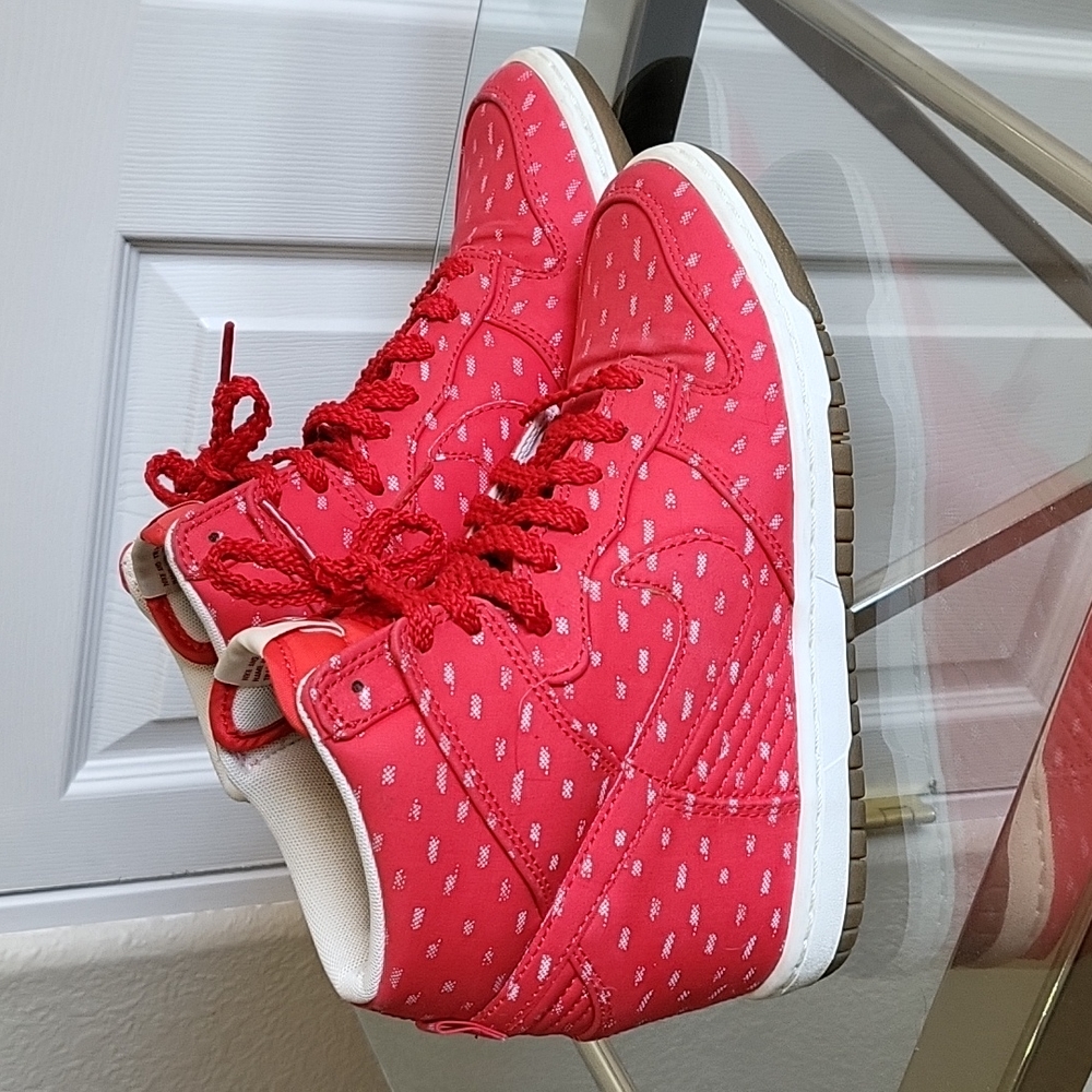 Nike Sky High Dunks